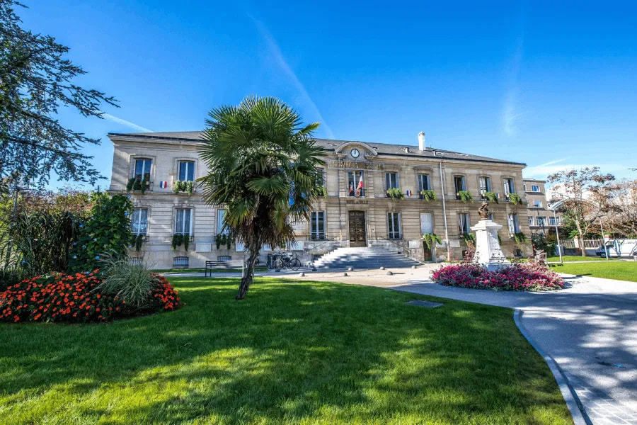 Rénovation de toiture et zinguerie à Houilles par Couverture Kevin Scherrer